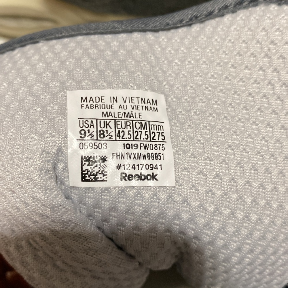 REEBOK - Picture 7 of 8